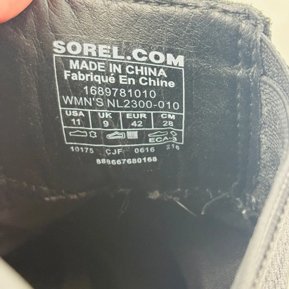 Sorel Addington Chelsea Boot Womens 11 Black Leather Chunky Heel Lug Sole Studs‎